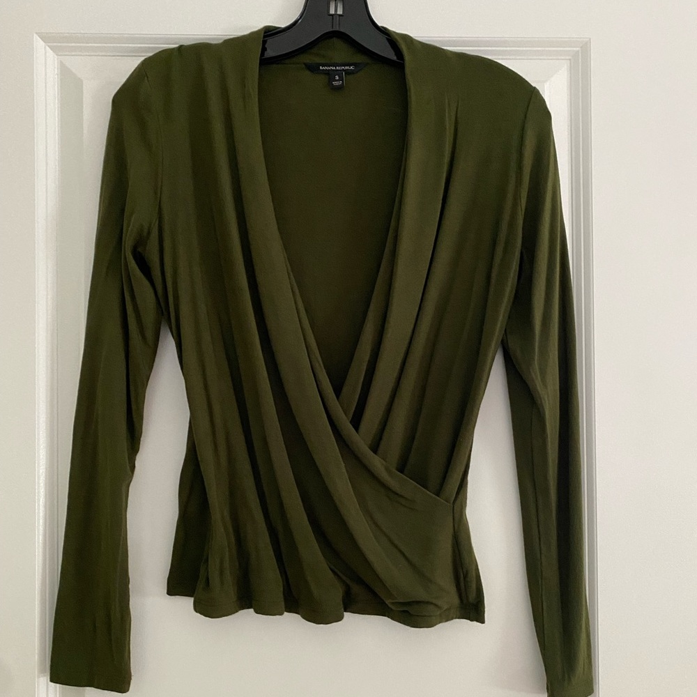 Banana Republic olive green long sleeve top